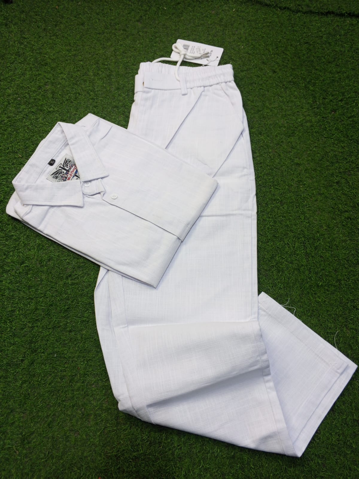 : It feels airy on the skin, which is ideal for casual wear, beach vacations, or lounging.