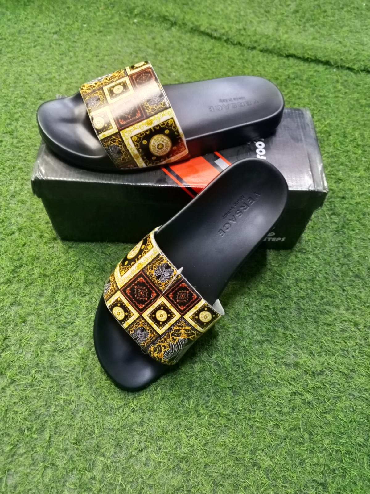 Versace Barocco Mosaic Print Slides