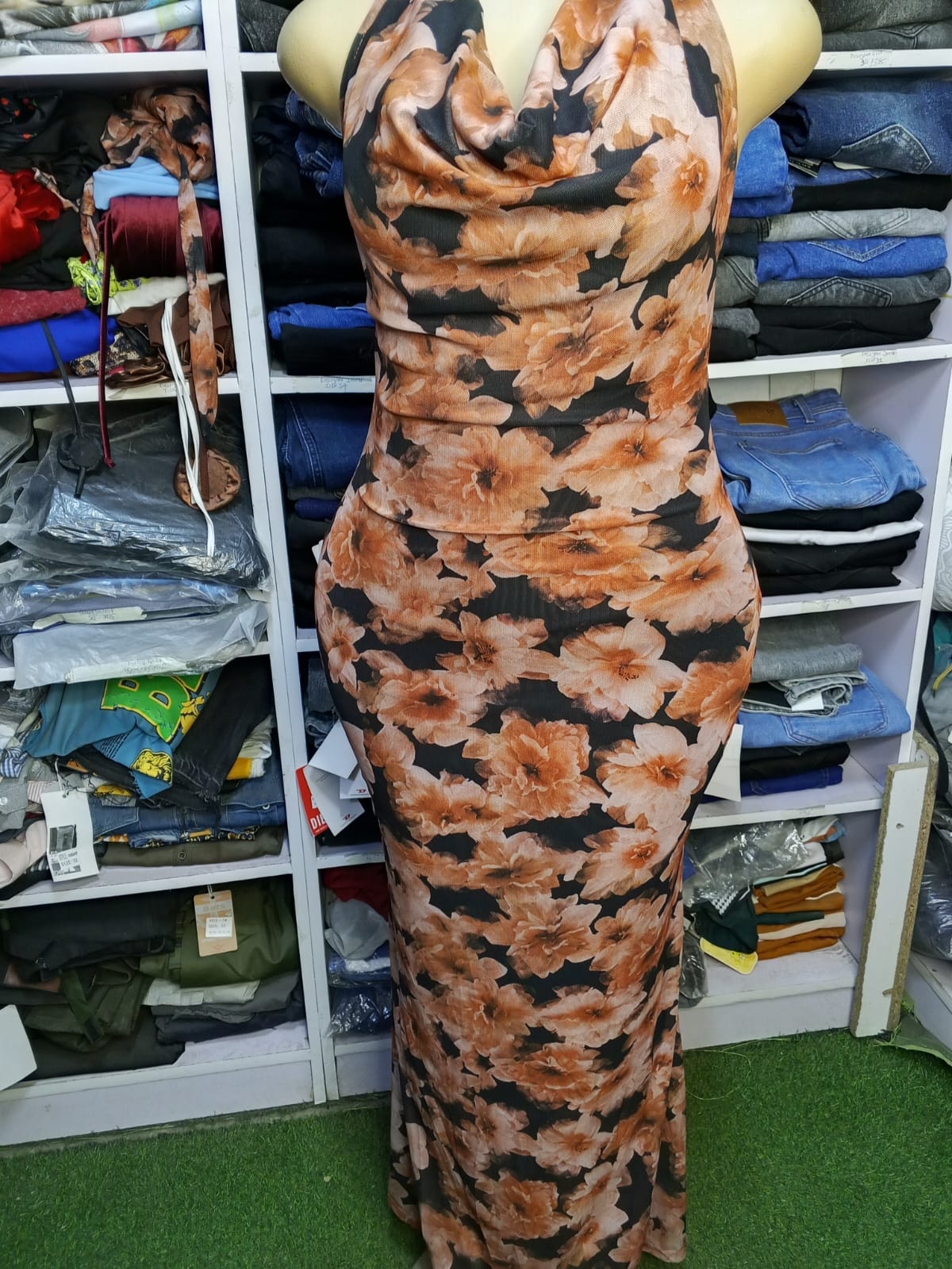 GOOD FOR GOING TO DINNER DATES