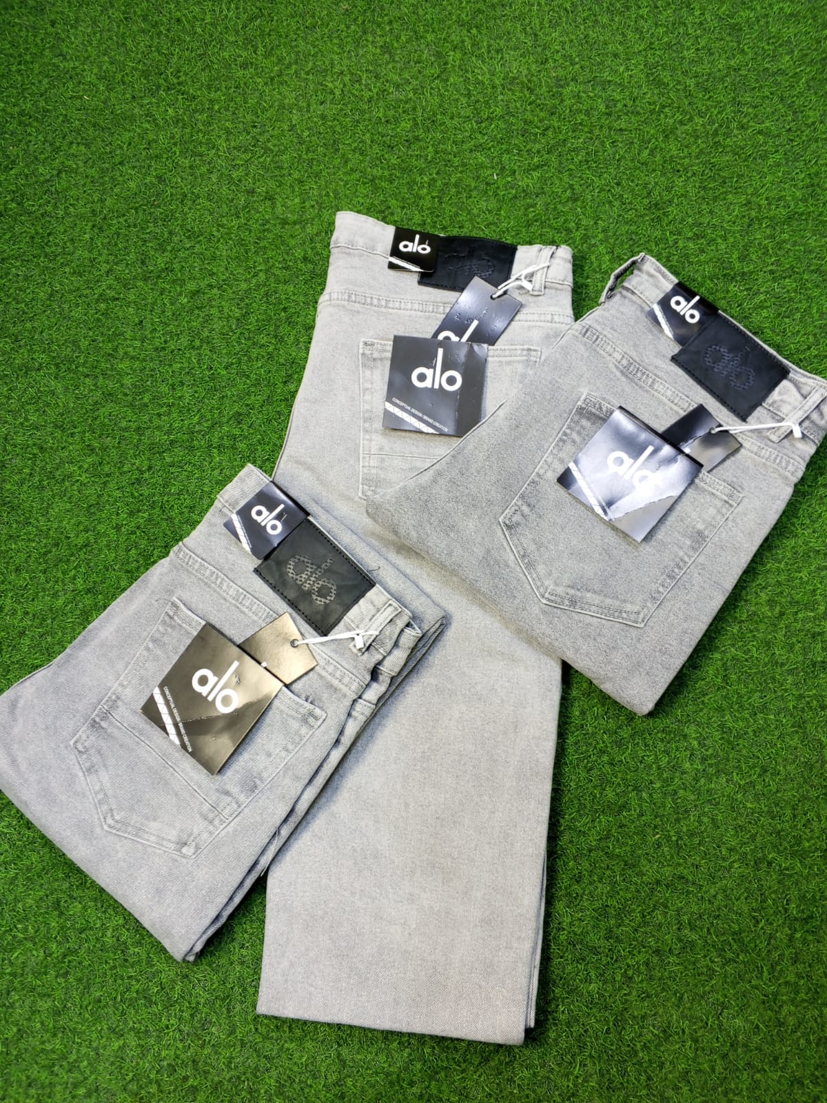 Gray Slim Fit Jeans – Modern Men’s Denim