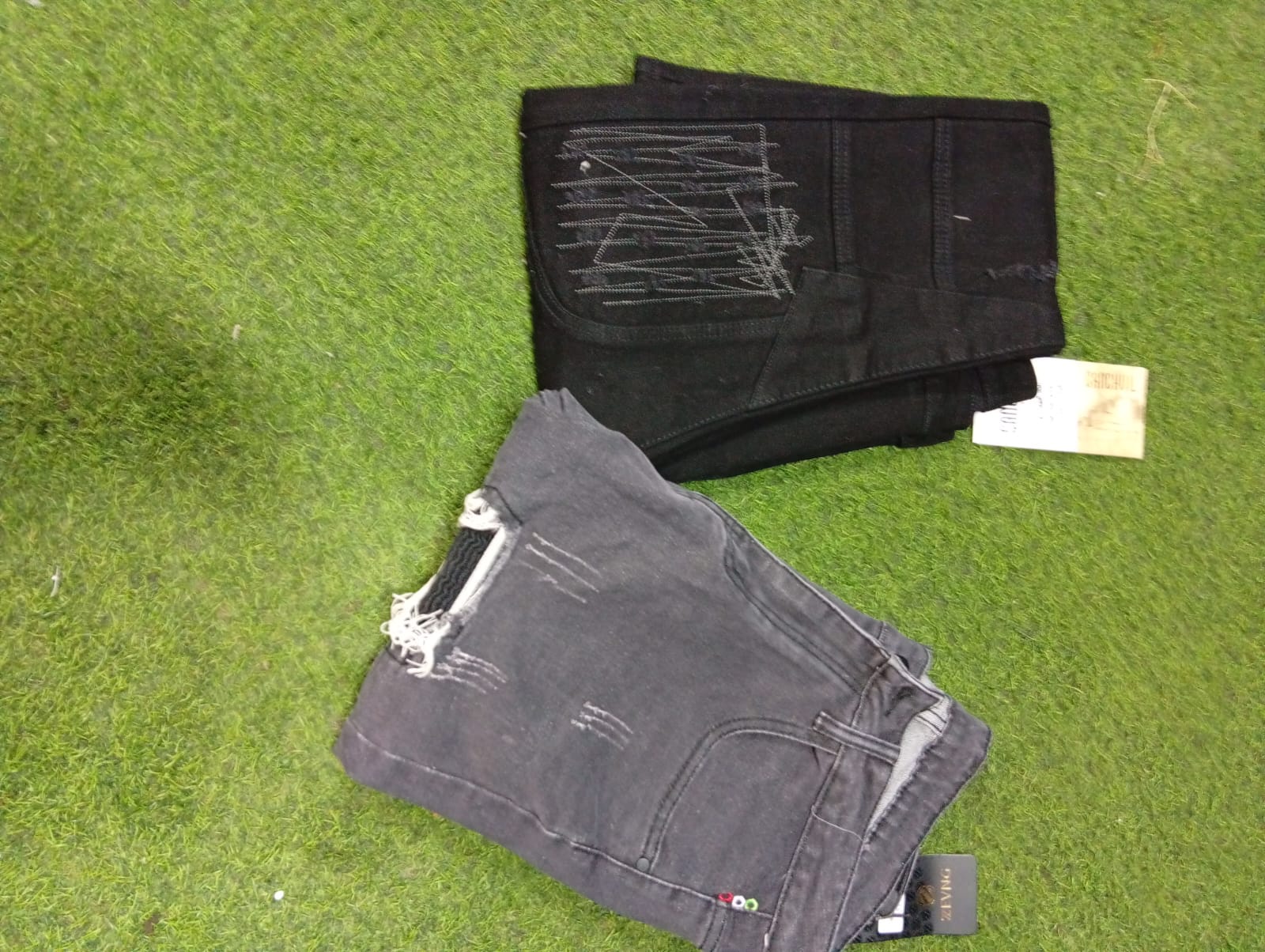 Men Denim Designer Jeans - Image 3