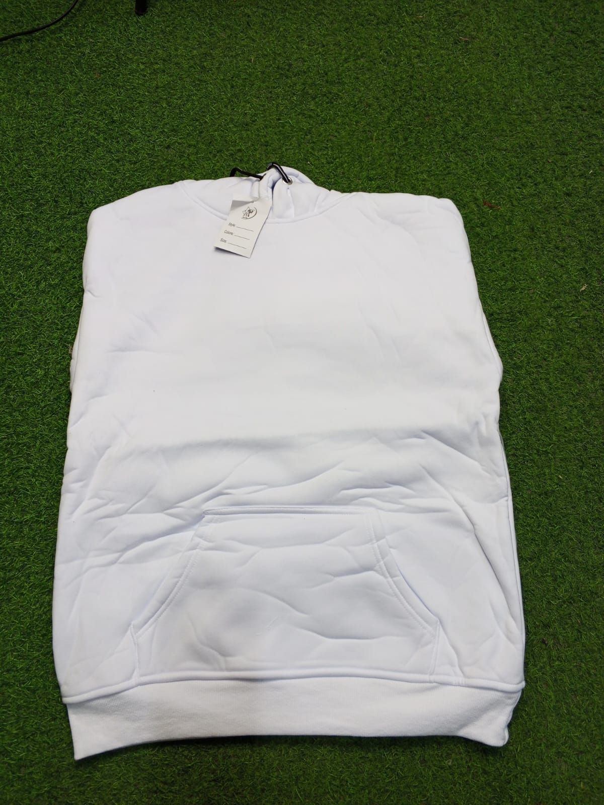 Features a spacious front kangaroo pocket 