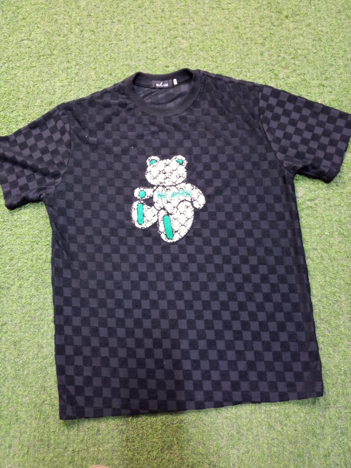 Streetwear checkered graphic t-shirt